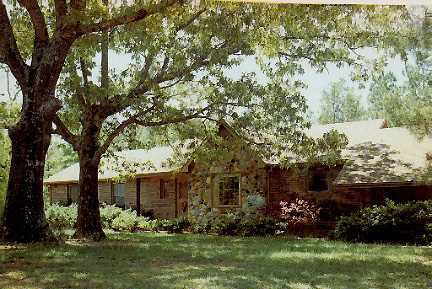 Country Plan F-1813 Front Elevation